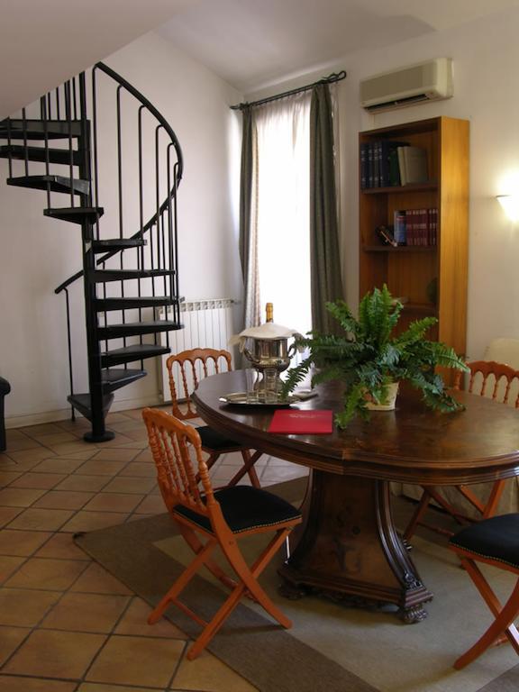 ローマ Residenza Montiヴィラ エクステリア 写真